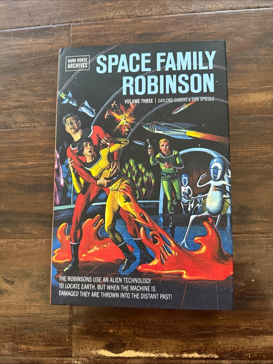 Other - Space Family Robinson Volume Three - Classic Sci‑Fi Cover